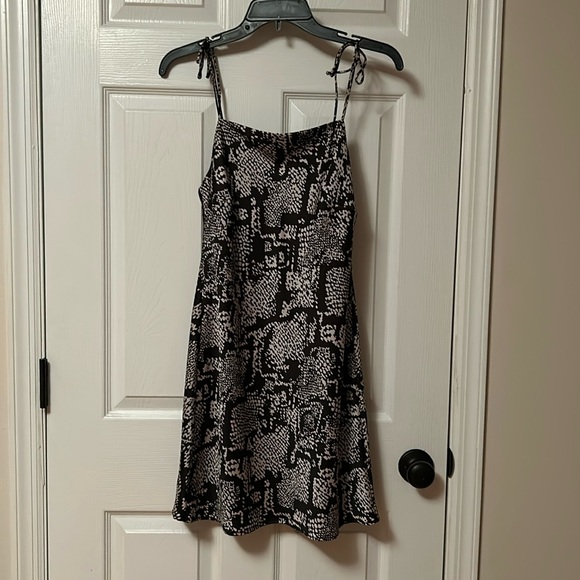 Zara mini dress - Picture 1 of 3